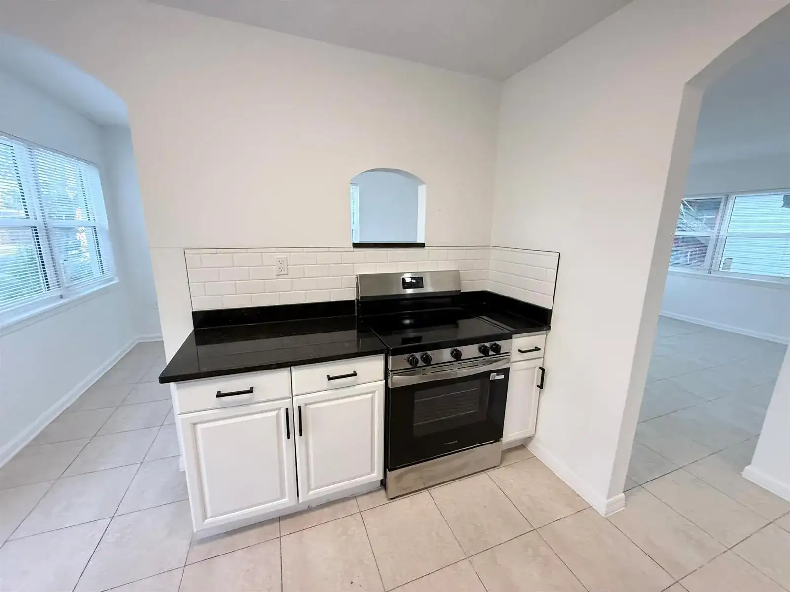 912 SE Tarpon Avenue, Stuart FL 34994 photo 5