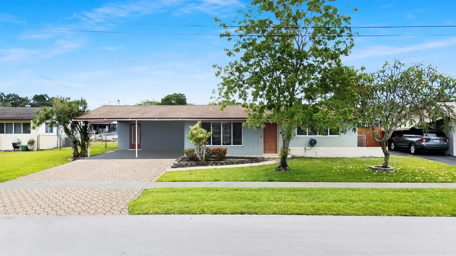 1340 SW 56th Avenue, Plantation FL 33317 photo 2
