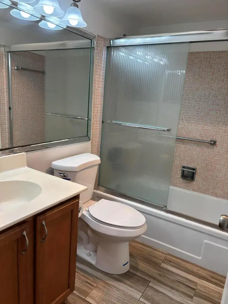 218 Windsor J, West Palm Beach FL 33417 photo 3