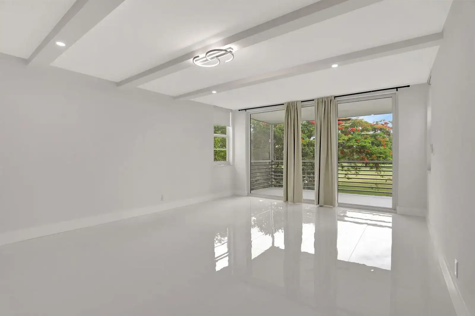 3505 Oaks Way # 204, Pompano Beach FL 33069 photo 2