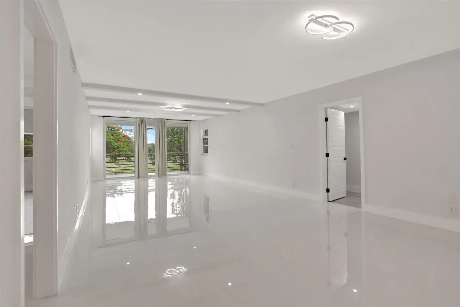 3505 Oaks Way # 204, Pompano Beach FL 33069 photo 4
