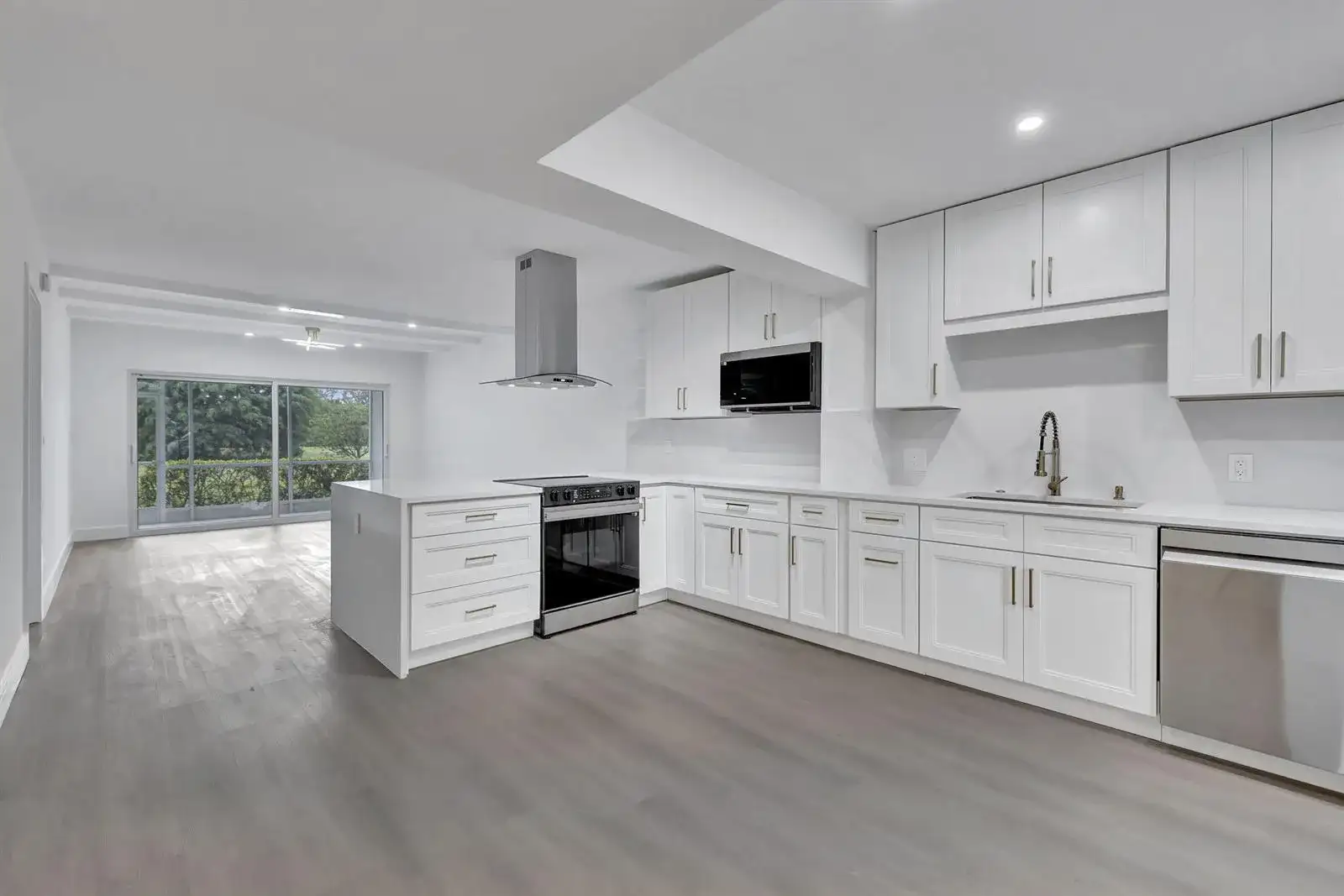 3100 N Palm Aire Drive # 106, Pompano Beach FL 33069 photo 3
