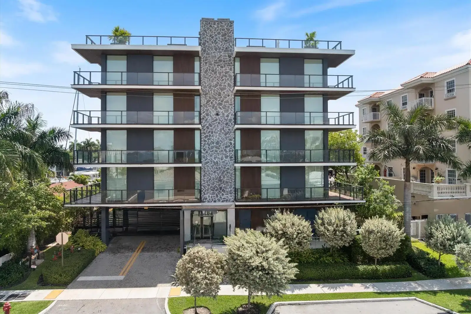 124 Hendricks Isle, Fort Lauderdale FL 33301 photo 2