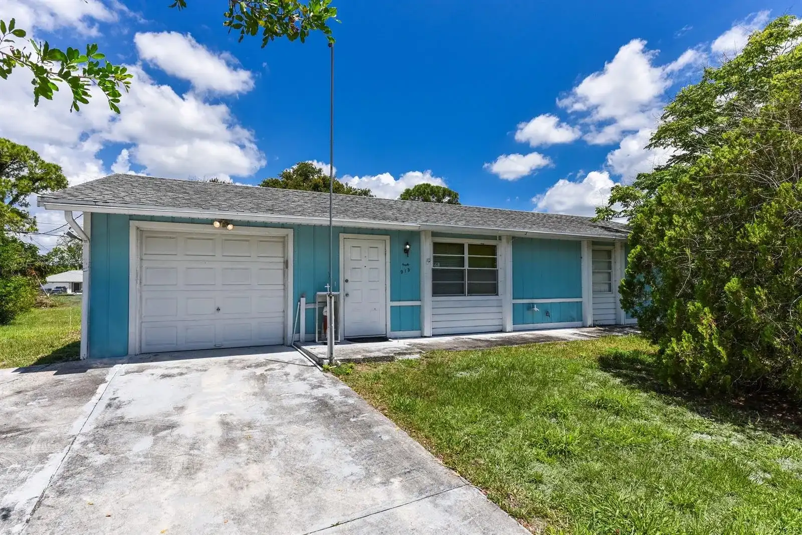 915 SW John Maccormack Terrace, Port St. Lucie FL 34953