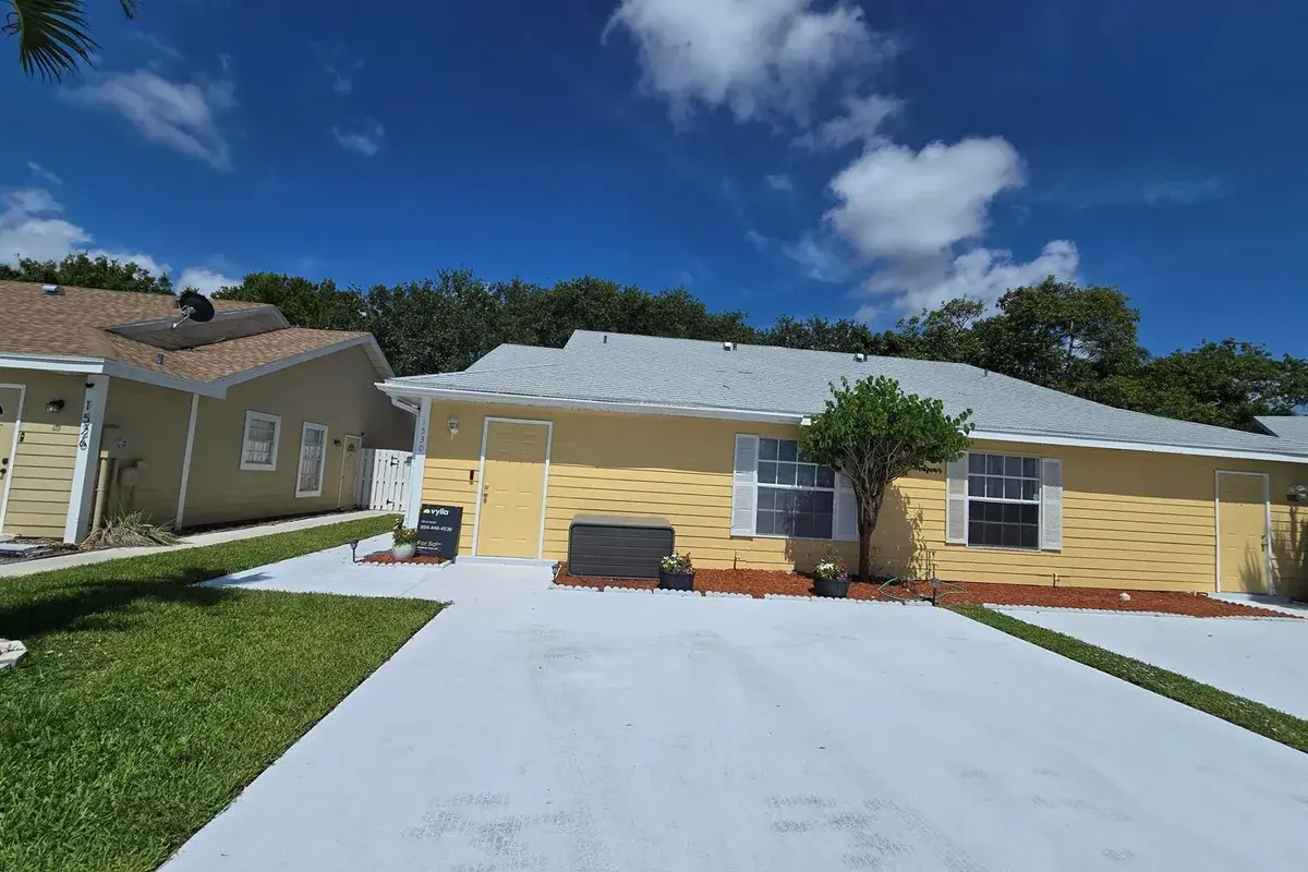 1530 Royal Forest Court, West Palm Beach FL 33406