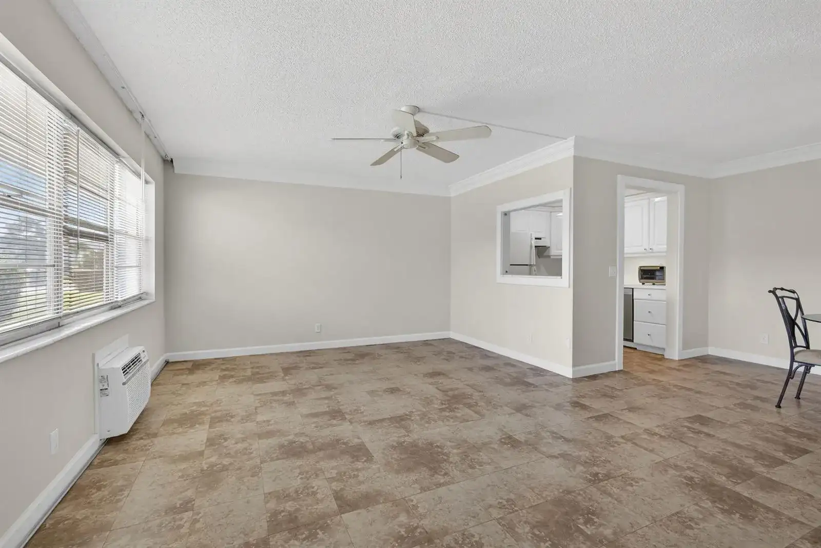 19 Hastings B, West Palm Beach FL 33417 photo 5