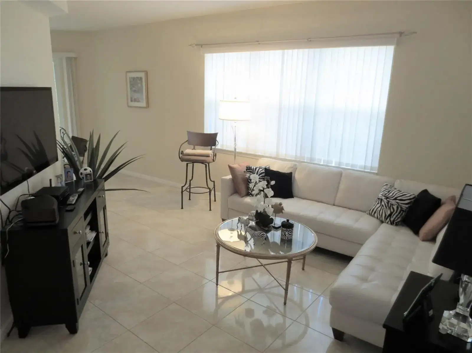 1900 Oceanwalk Lane # 117, Lauderdale By The Sea FL 33062 photo 5