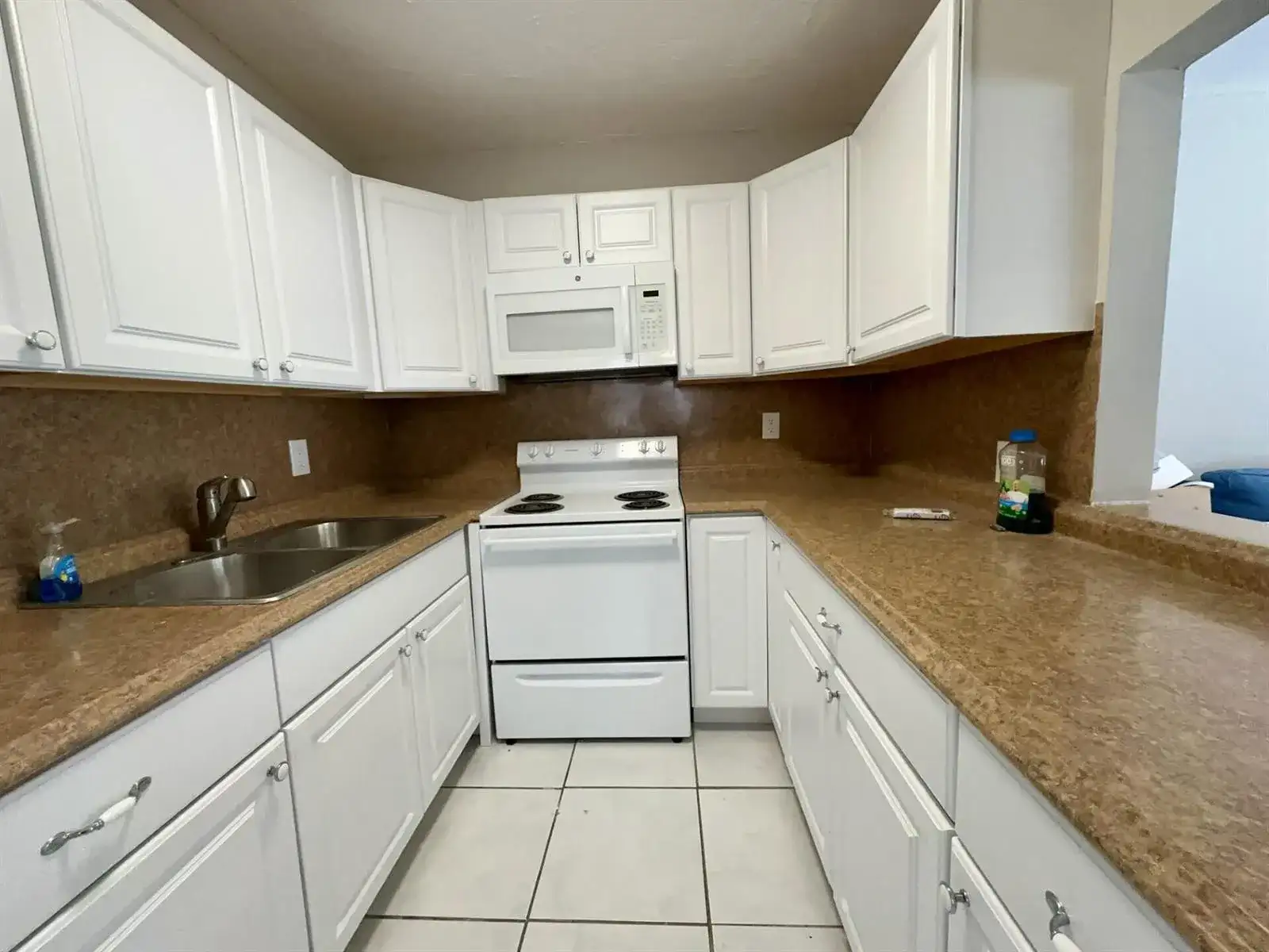 165 Coventry G, West Palm Beach FL 33417 photo 2