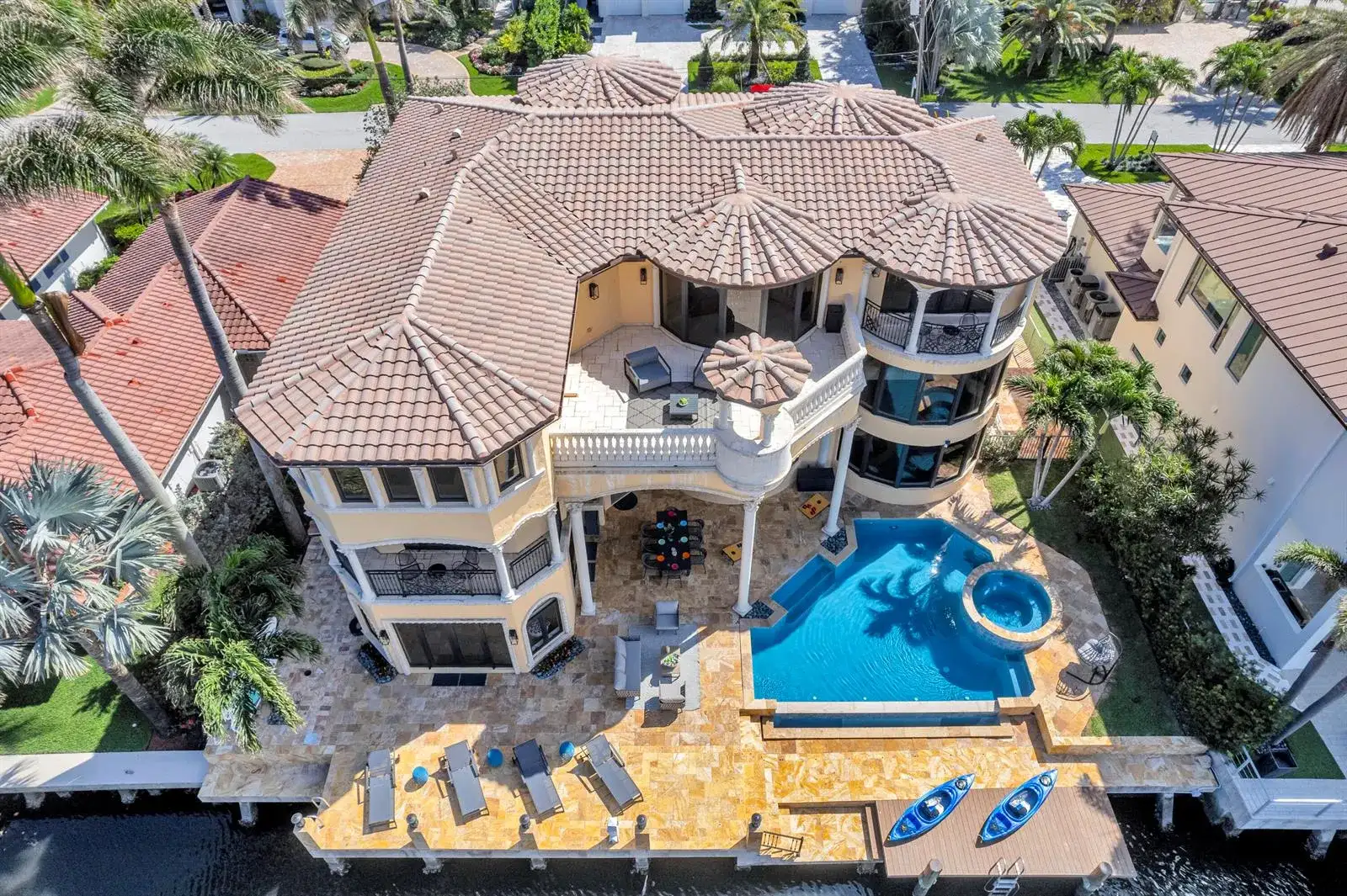 1011 Rhodes Villa Avenue, Delray Beach FL 33483 photo 2