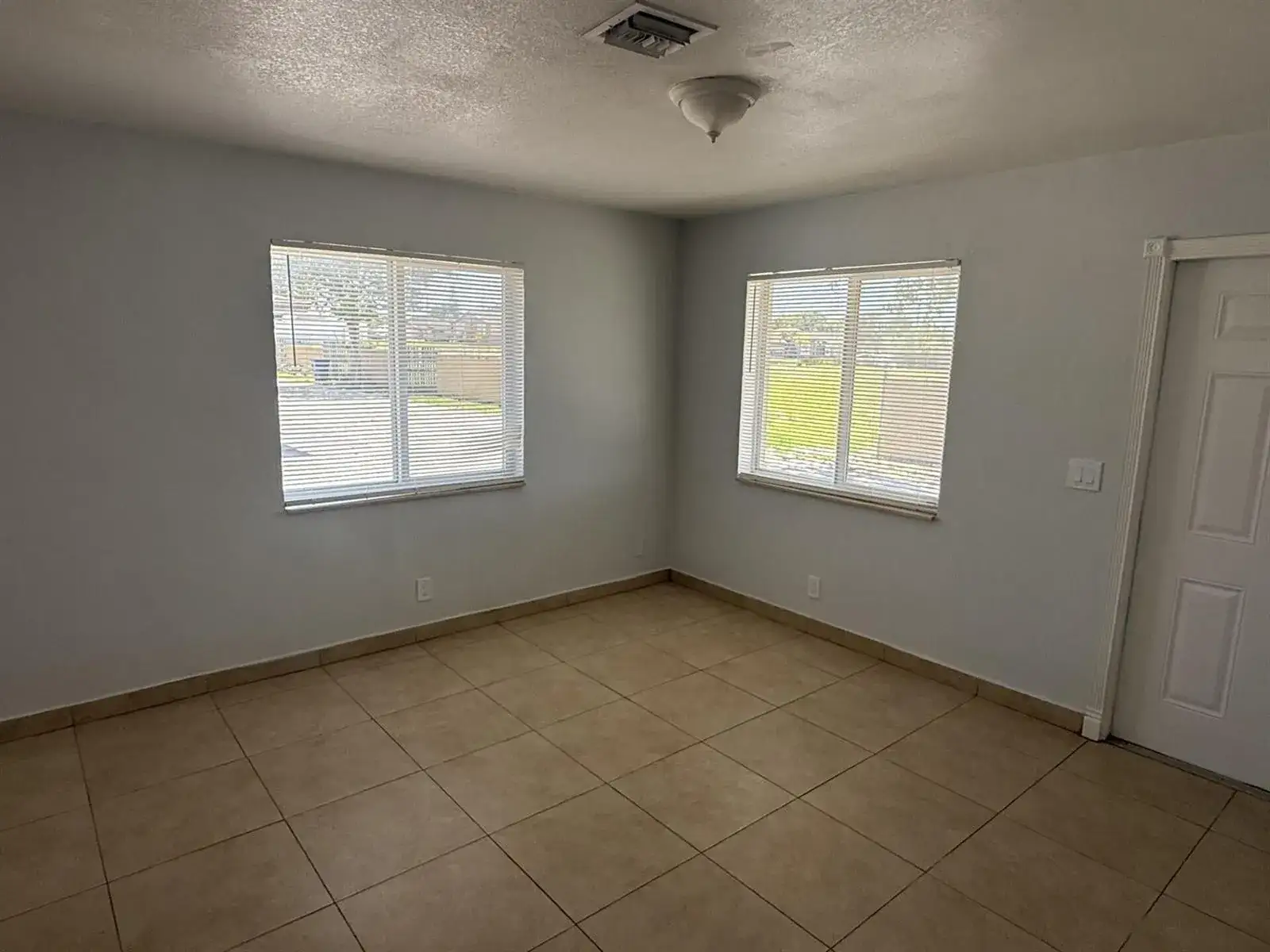 2820 Avenue S # 12, Riviera Beach FL 33404 photo 3