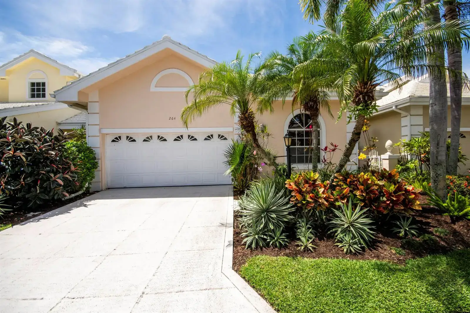264 Canterbury Drive, Palm Beach Gardens FL 33418 photo 4