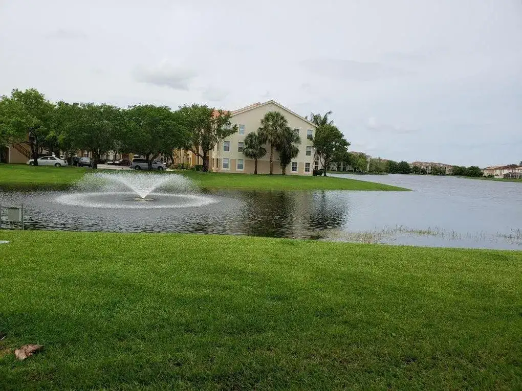 4190 San Marino Boulevard # 106, West Palm Beach FL 33409 photo 3