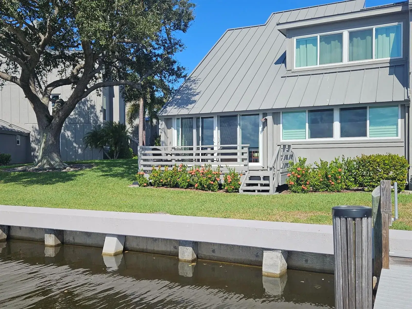 201 Spyglass Lane, Vero Beach FL 32963 photo 2