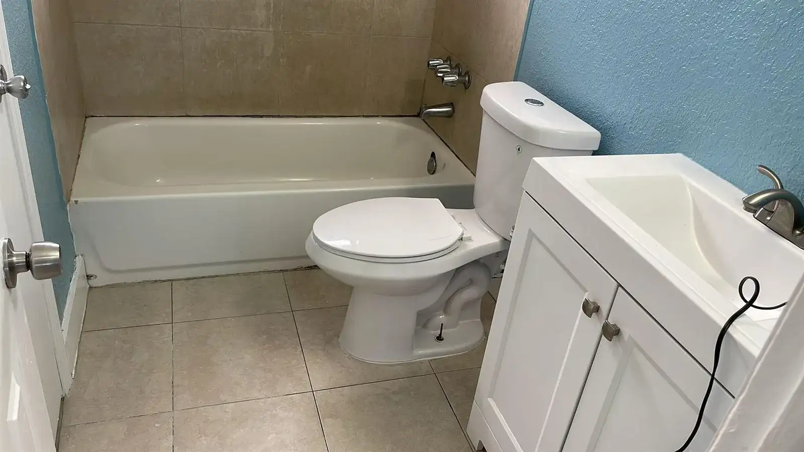 3280 NW 13th Court, Lauderhill FL 33311 photo 2