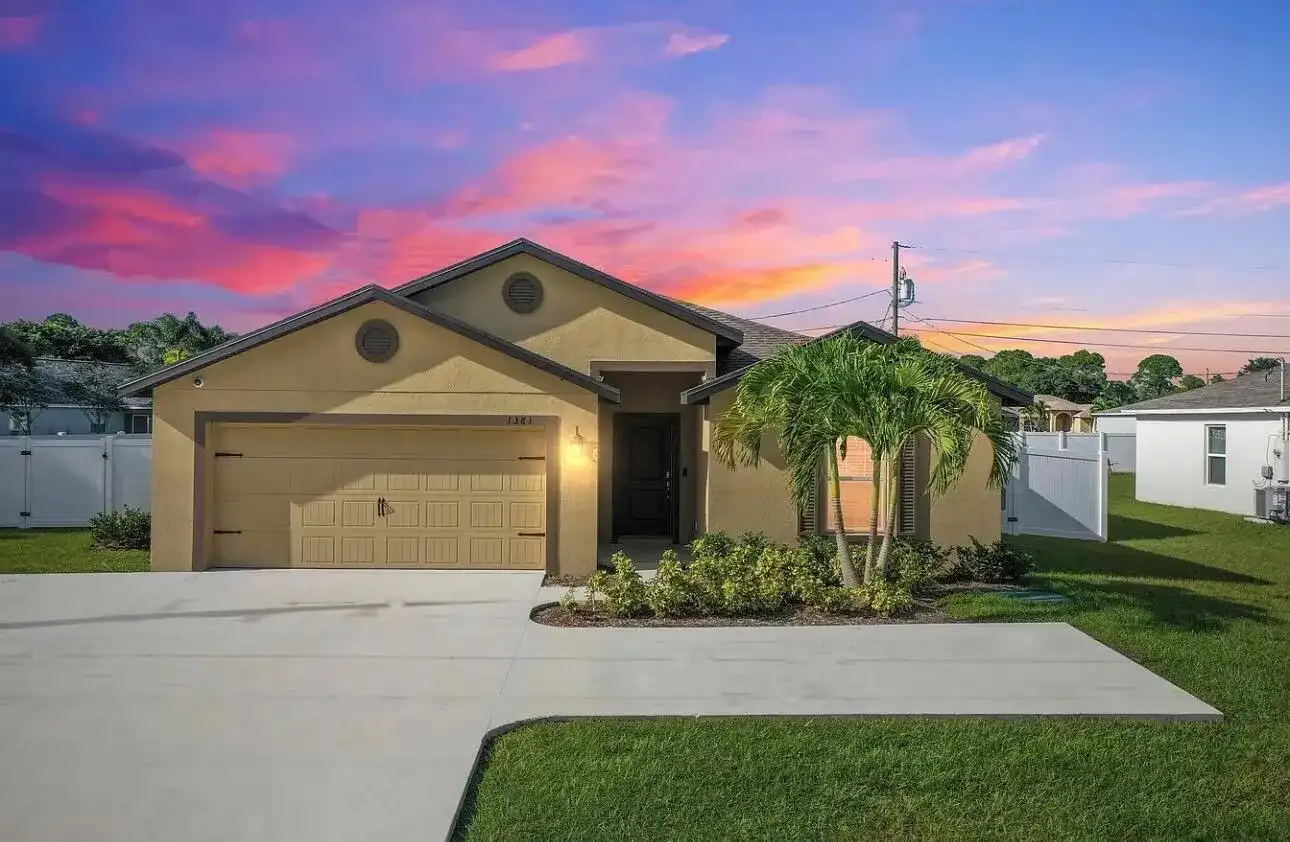 1381 SW Paar Drive, Port St. Lucie FL 34953
