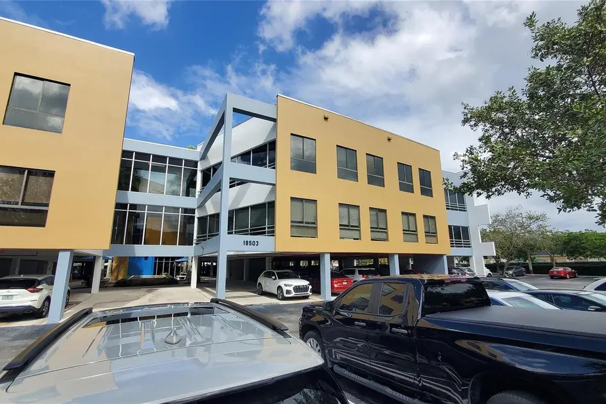 18503 Pines Boulevard # 310, Pembroke Pines FL 33029
