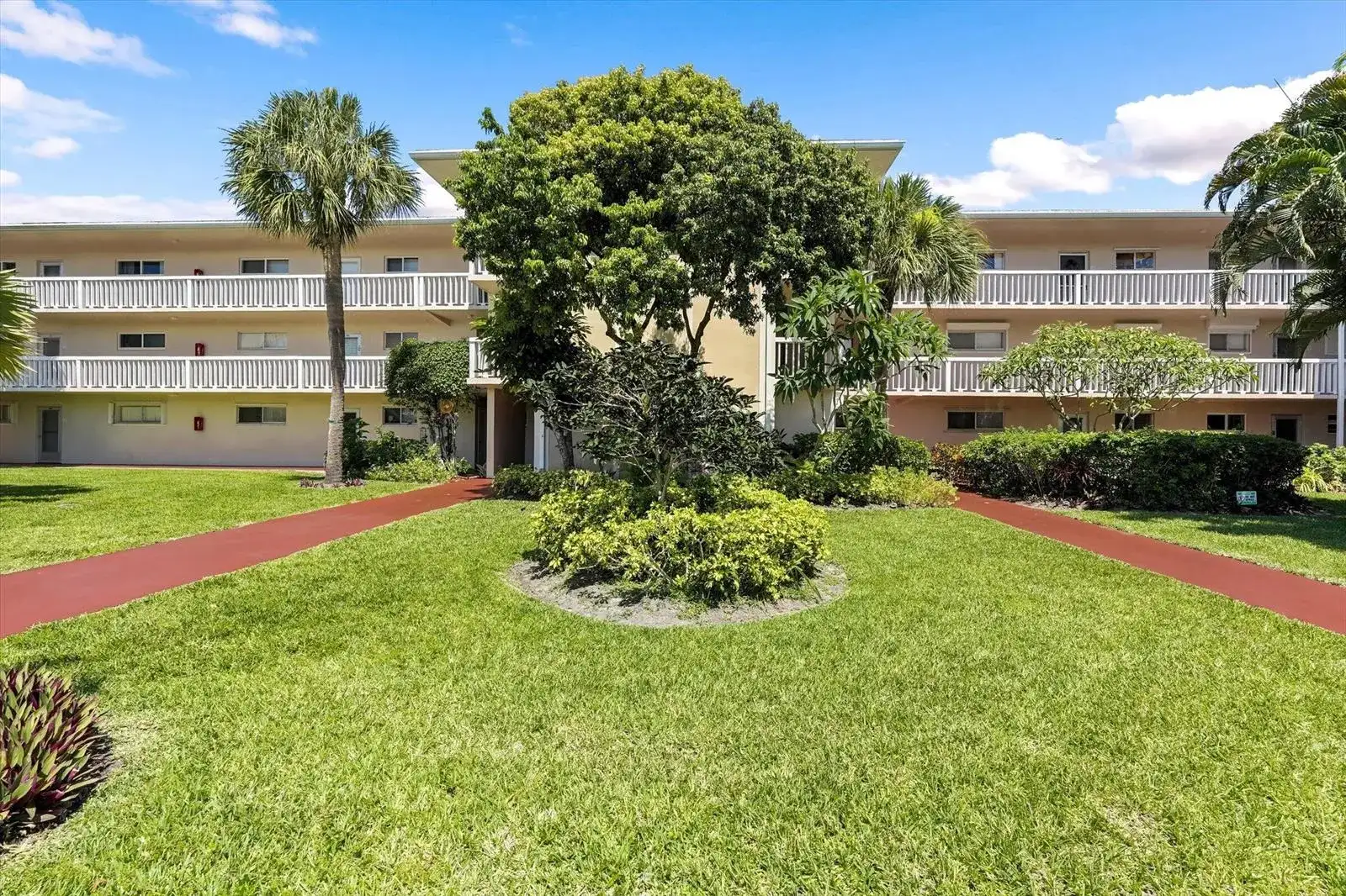 2856 S Garden Dr Drive S # 212, Lake Worth FL 33461 photo 2