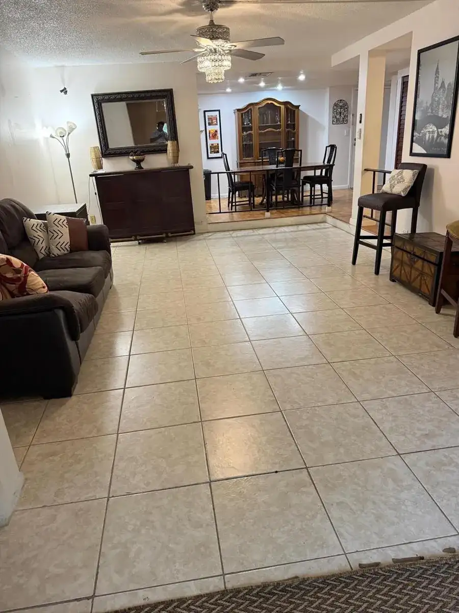 3720 Inverrary Drive # 1f, Lauderhill FL 33319 photo 2