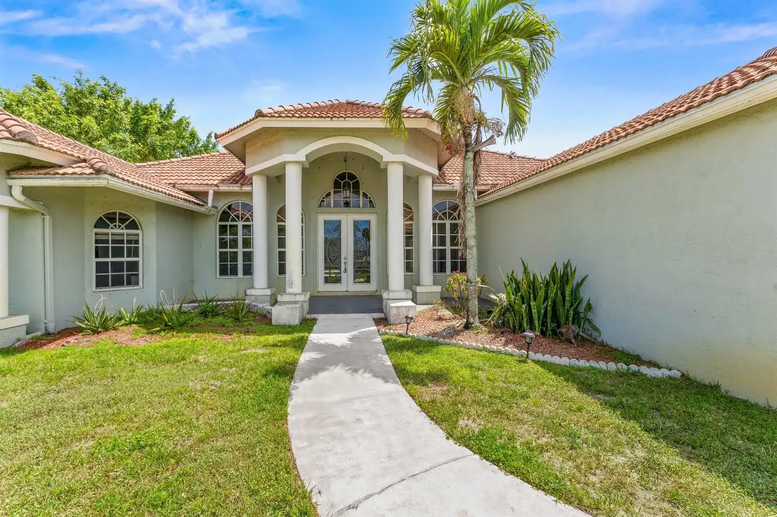 19482 Green Grove Court, FL 33470 photo 2