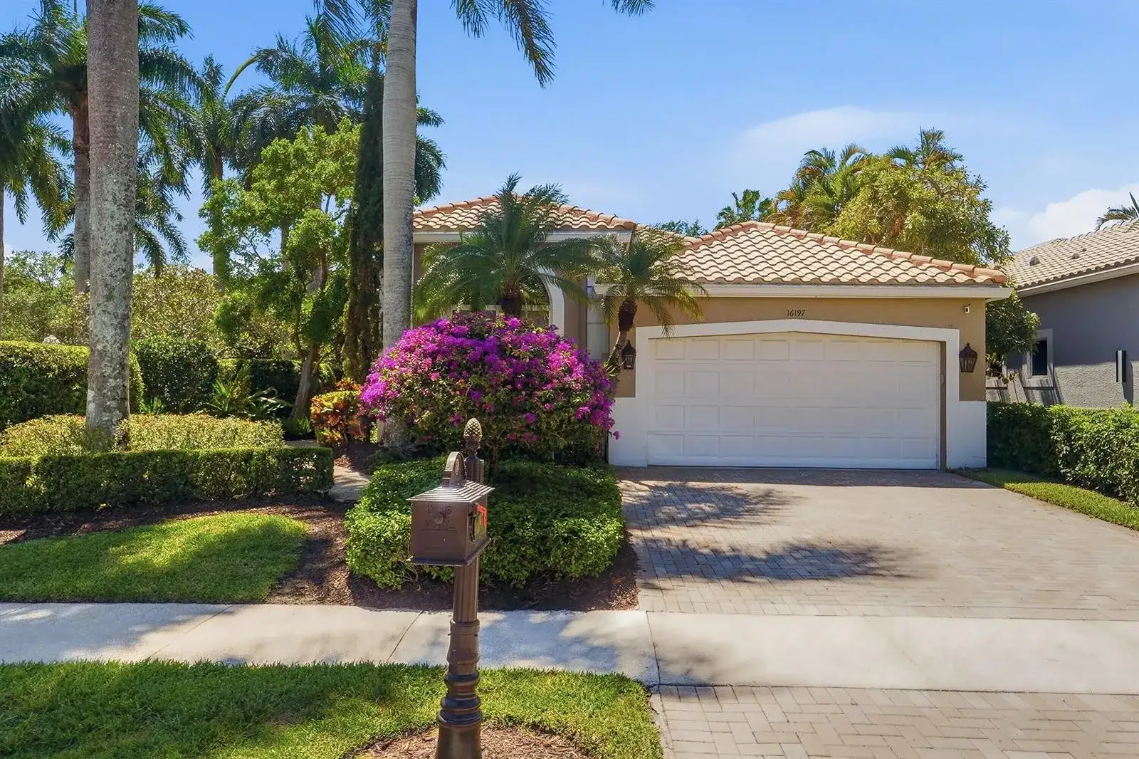16197 Villa Vizcaya Place, Delray Beach FL 33446 photo 2