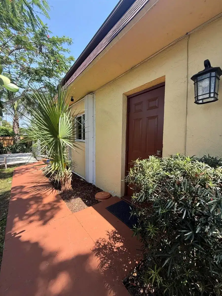 803 NE 2nd Avenue, Delray Beach FL 33444