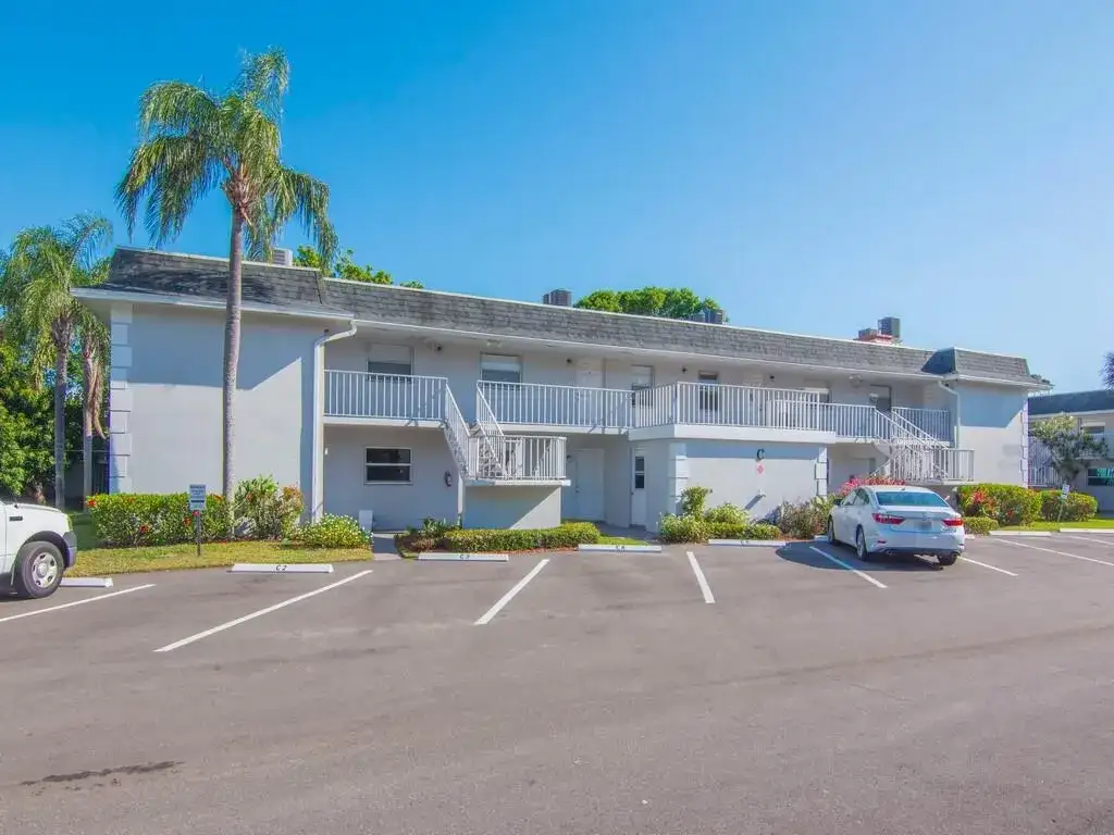 1166 6th Avenue # C5, Vero Beach FL 32960 photo 2