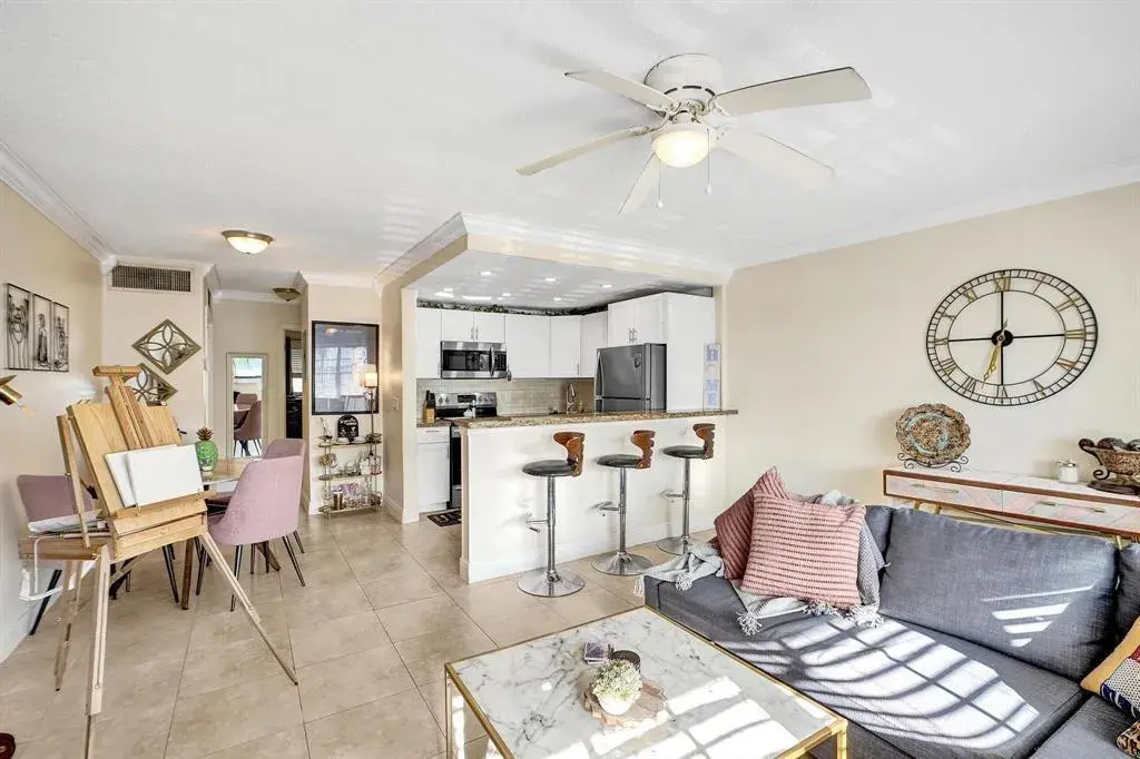 5201 NE 24th Terrace # A203, Fort Lauderdale FL 33308