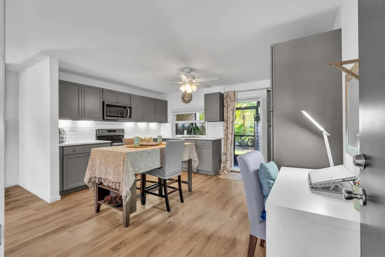 5314 NE 6 Avenue # E20, Oakland Park FL 33334 photo 4