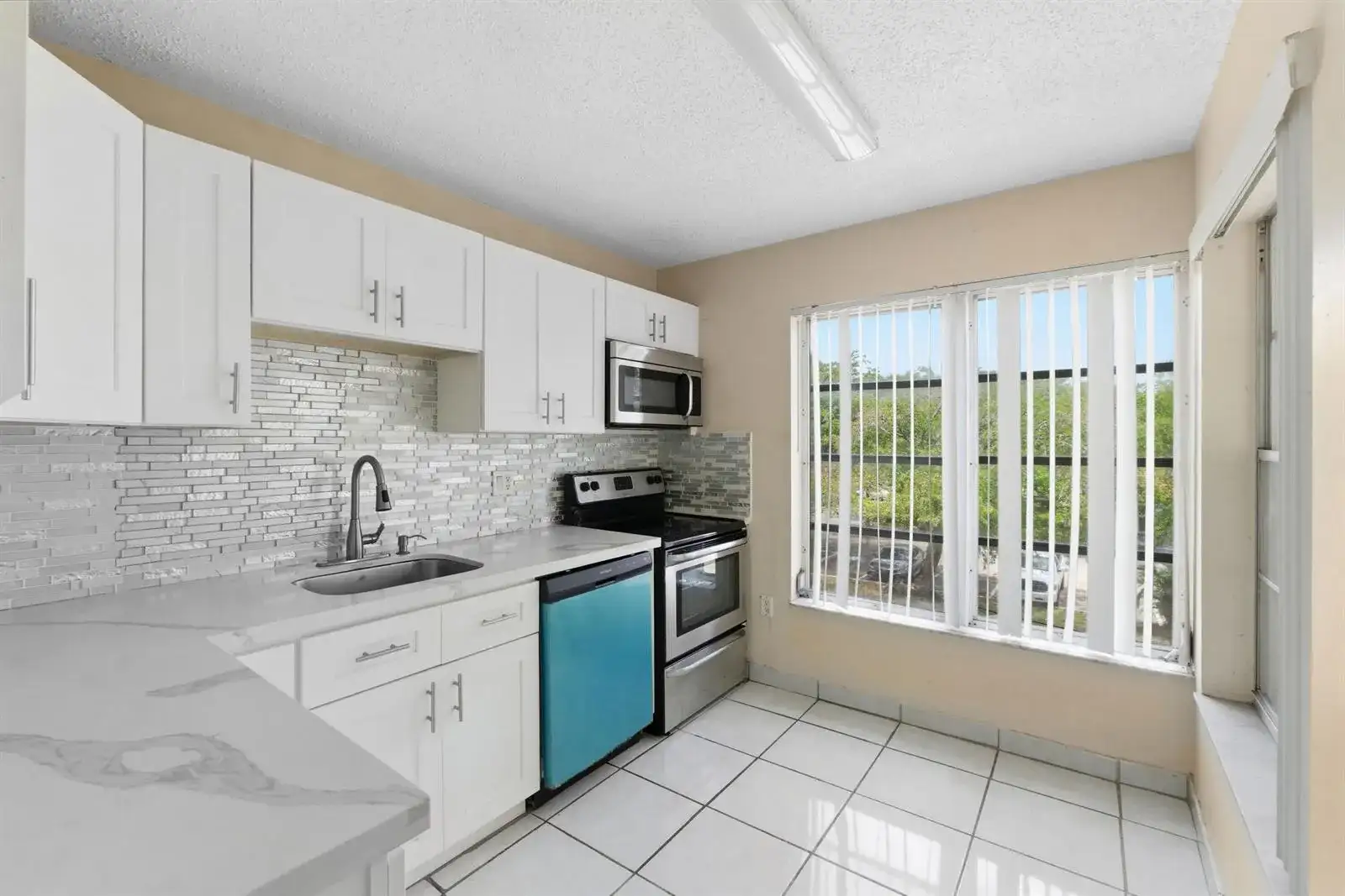 4152 Inverrary Drive # 311, Lauderhill FL 33319 photo 2