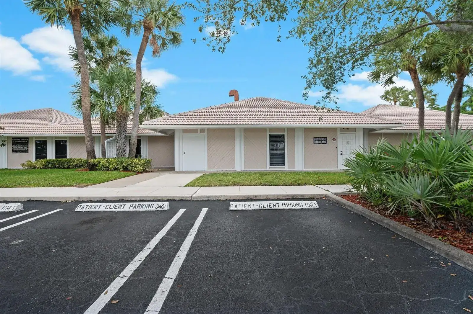 1501 Presidential Way # 9, West Palm Beach FL 33401
