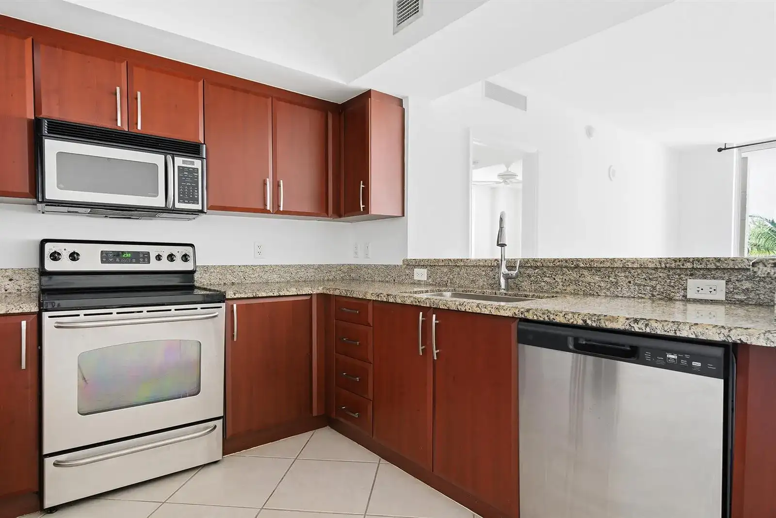 403 S Sapodilla Avenue # 218, West Palm Beach FL 33401 photo 3