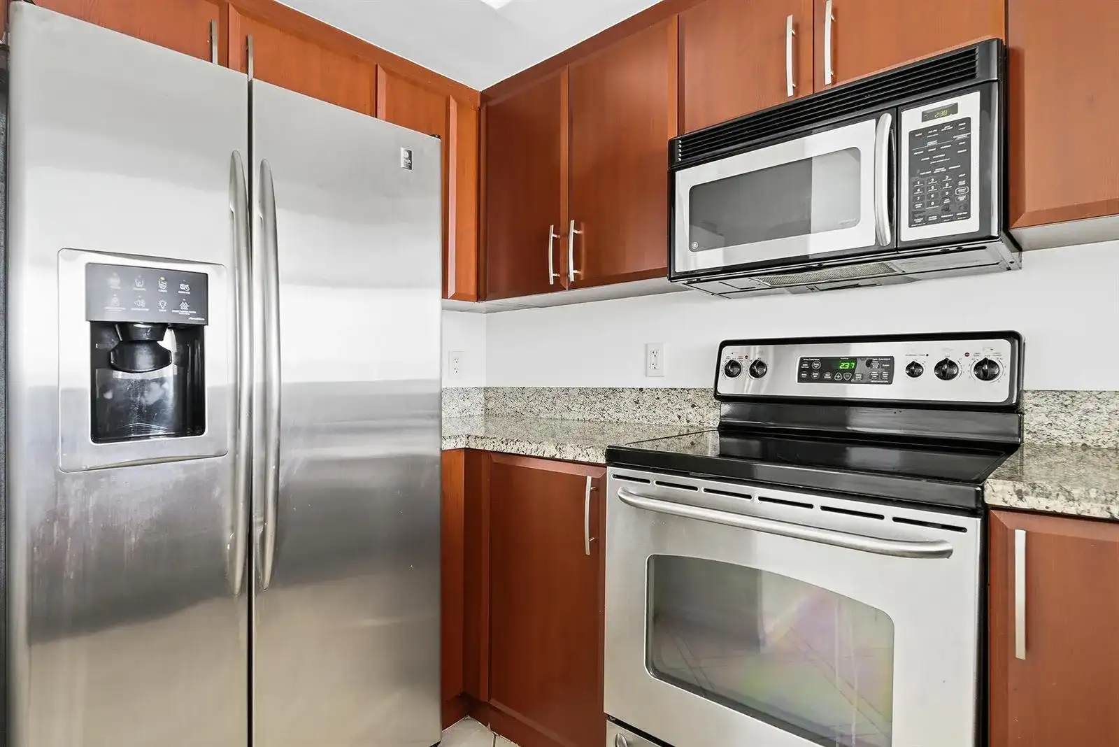 403 S Sapodilla Avenue # 218, West Palm Beach FL 33401 photo 4