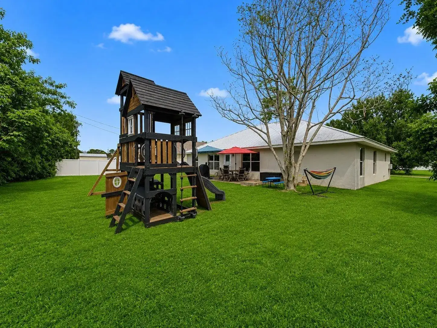 1550 SW Kosnar Avenue, Port St. Lucie FL 34953 photo 4