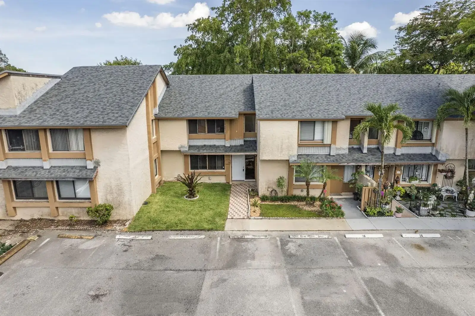32 Wimbledon Lake # 221, Plantation FL 33324 photo 2