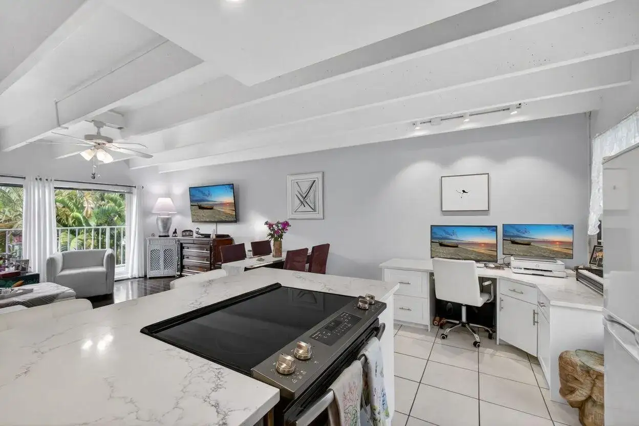4001 S Ocean Boulevard # 218, South Palm Beach FL 33480