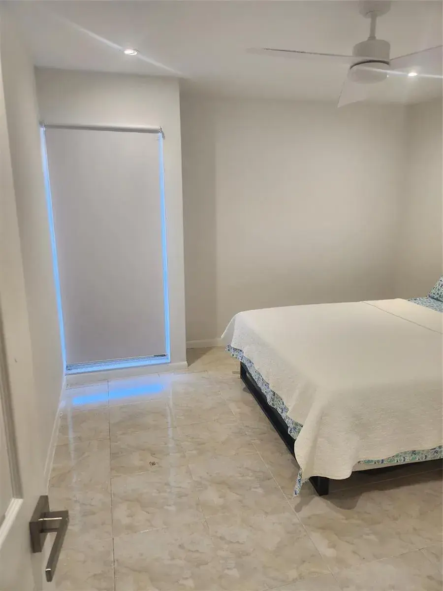 4160 Inverrary Drive # 311, Lauderhill FL 33319