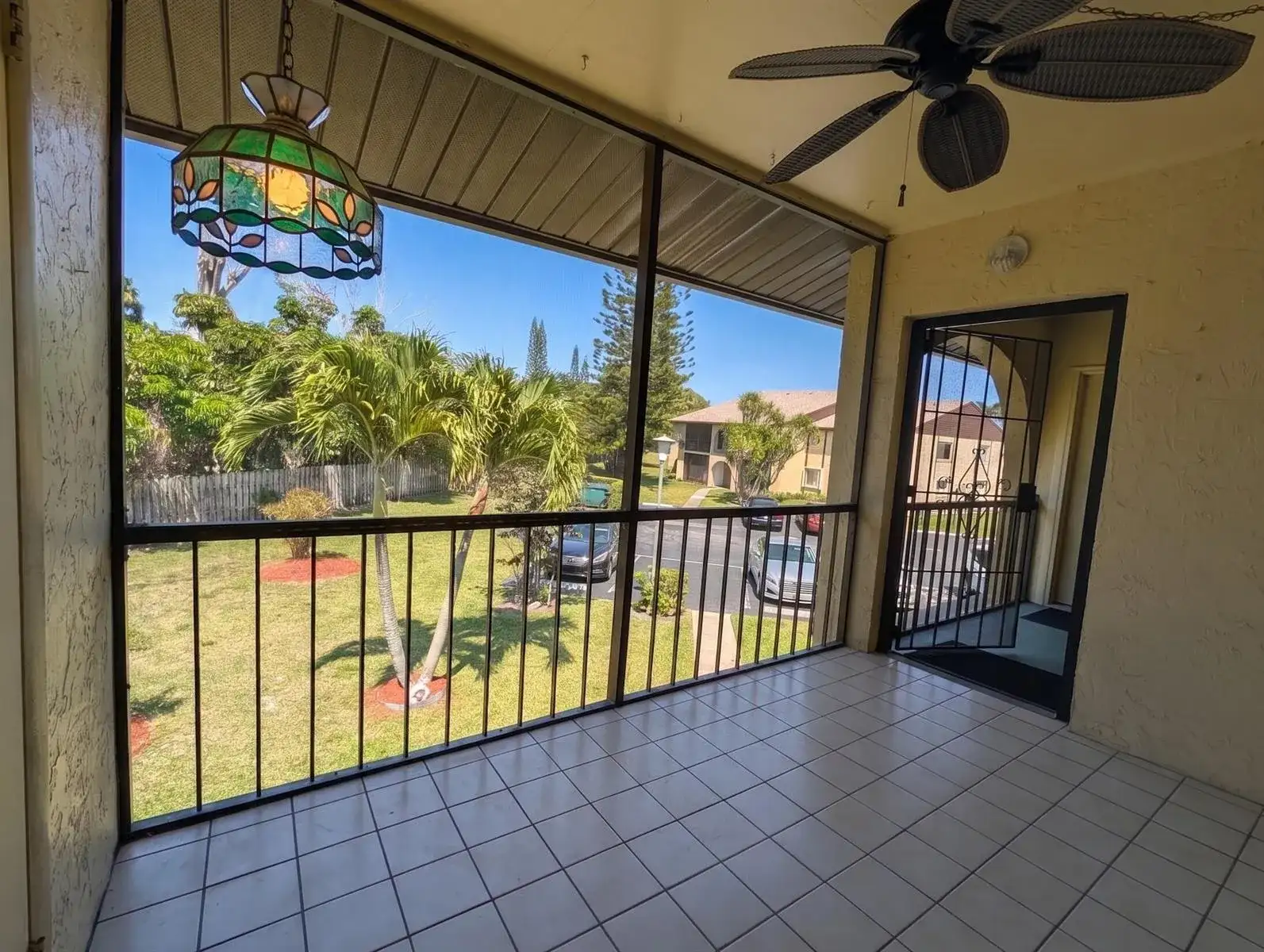 327 Pine Ridge Circle # 2, FL 33463 photo 3