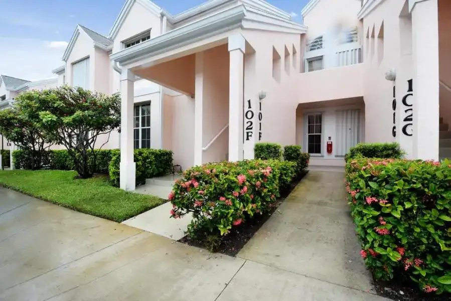 101 Muirfield Court # f, Jupiter FL 33458