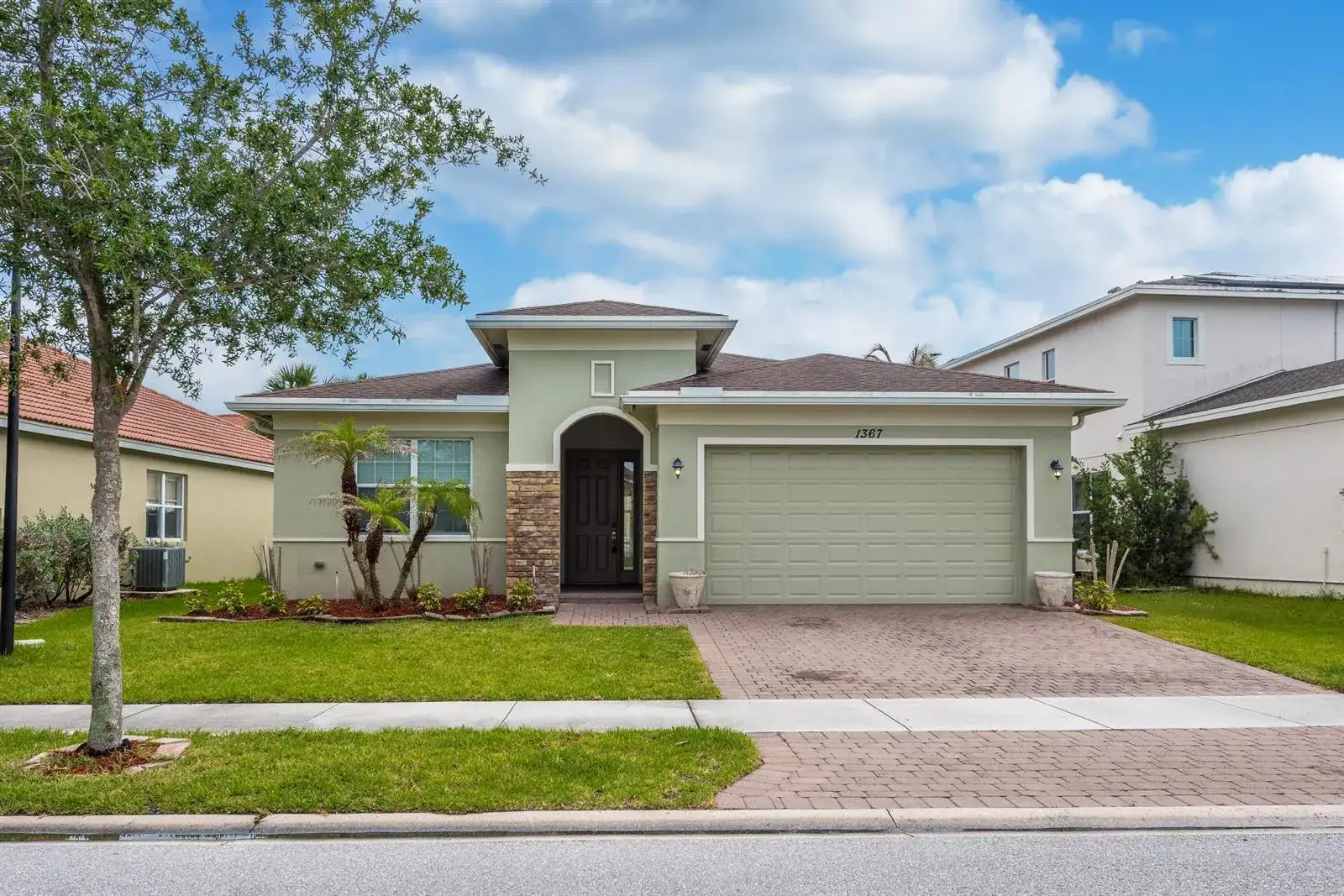 1367 NW Leonardo Circle, Port St. Lucie FL 34986 photo 3