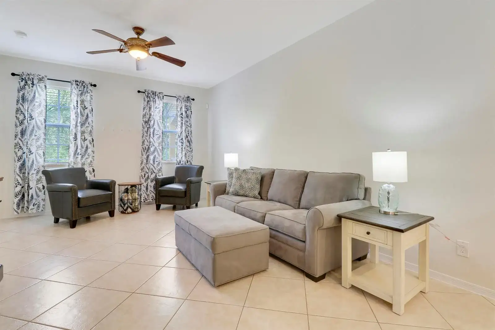 123 E Thatch Palm Circle, Jupiter FL 33458 photo 4