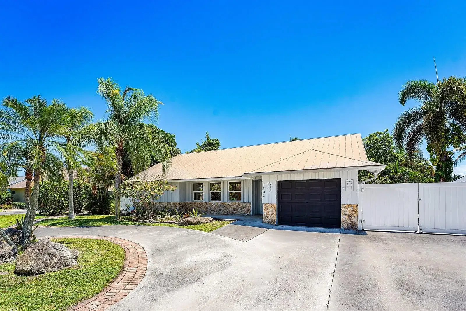 1402 Cormorant Road, Delray Beach FL 33444 photo 2