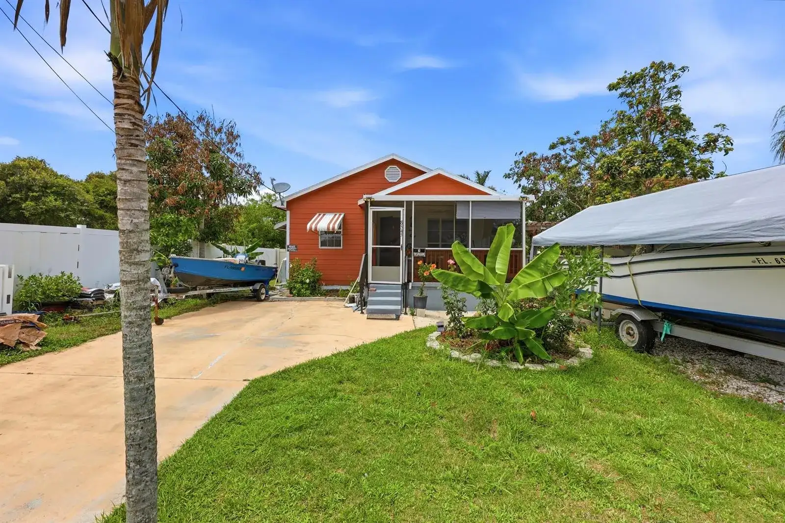 8545 SE Mars Street, Hobe Sound FL 33455 photo 2