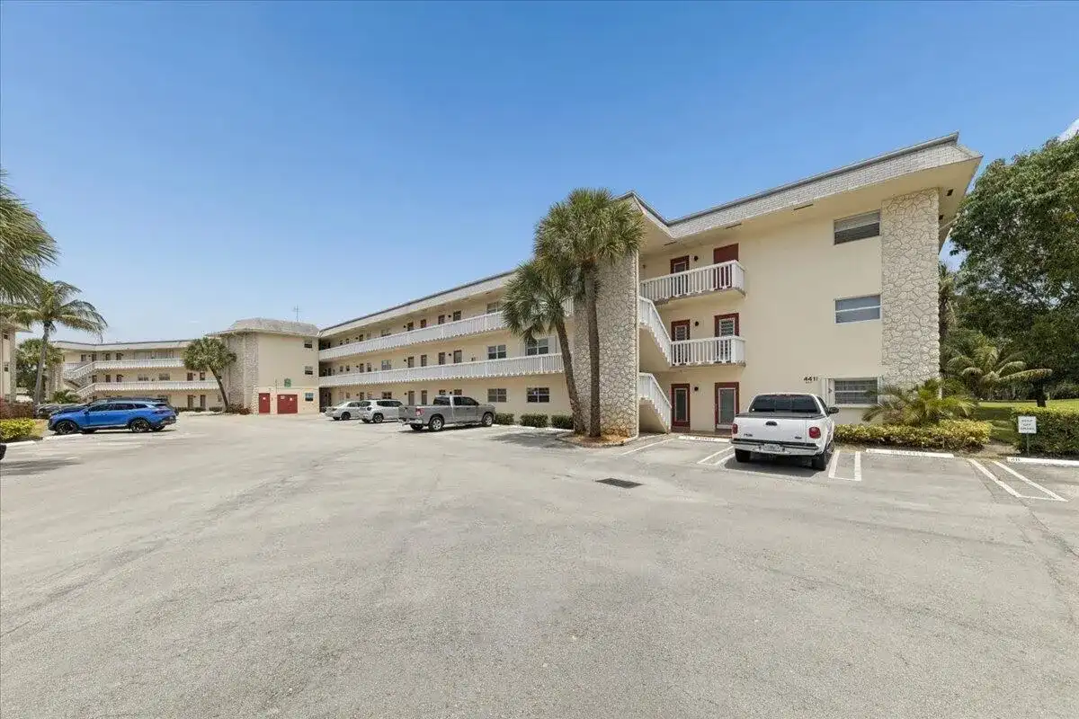 4411 NW 16th Street Apt 206, Lauderhill FL 33313