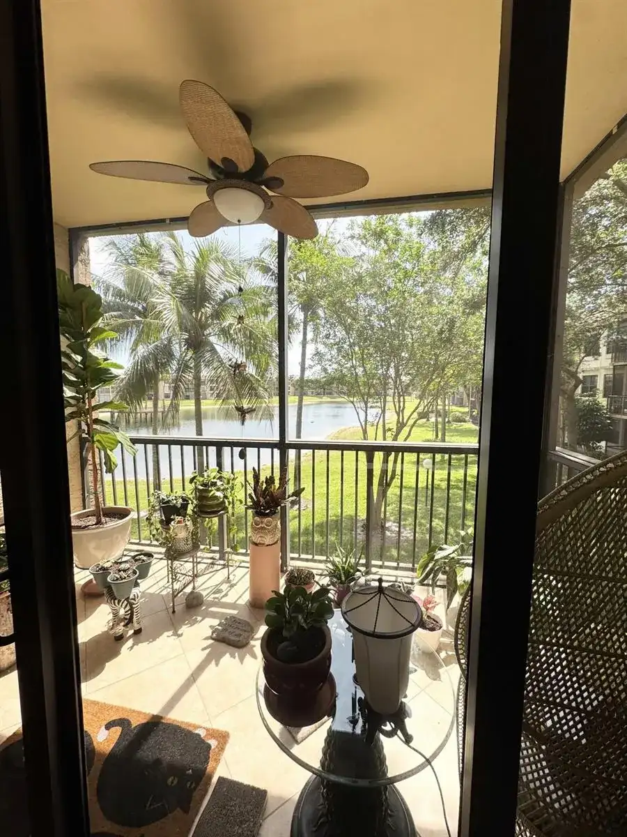 6720 Coral Lake Drive # 6720, Margate FL 33063 photo 2