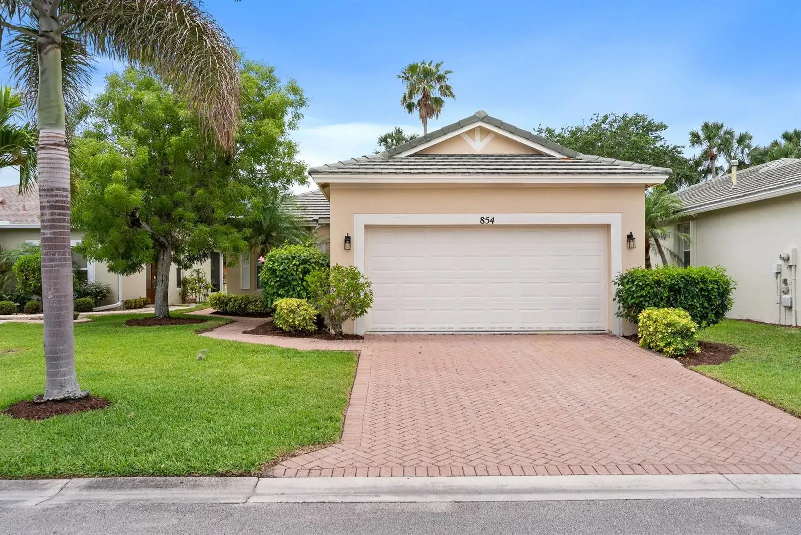 854 SW Rocky Bayou Terrace, Port St. Lucie FL 34986
