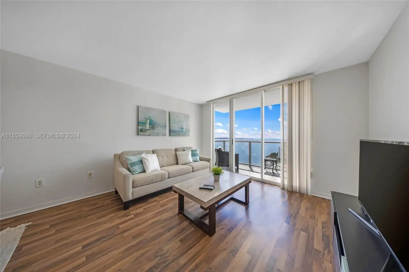 1155 Brickell Bay Drive # 2207, Miami FL 33131 photo 4