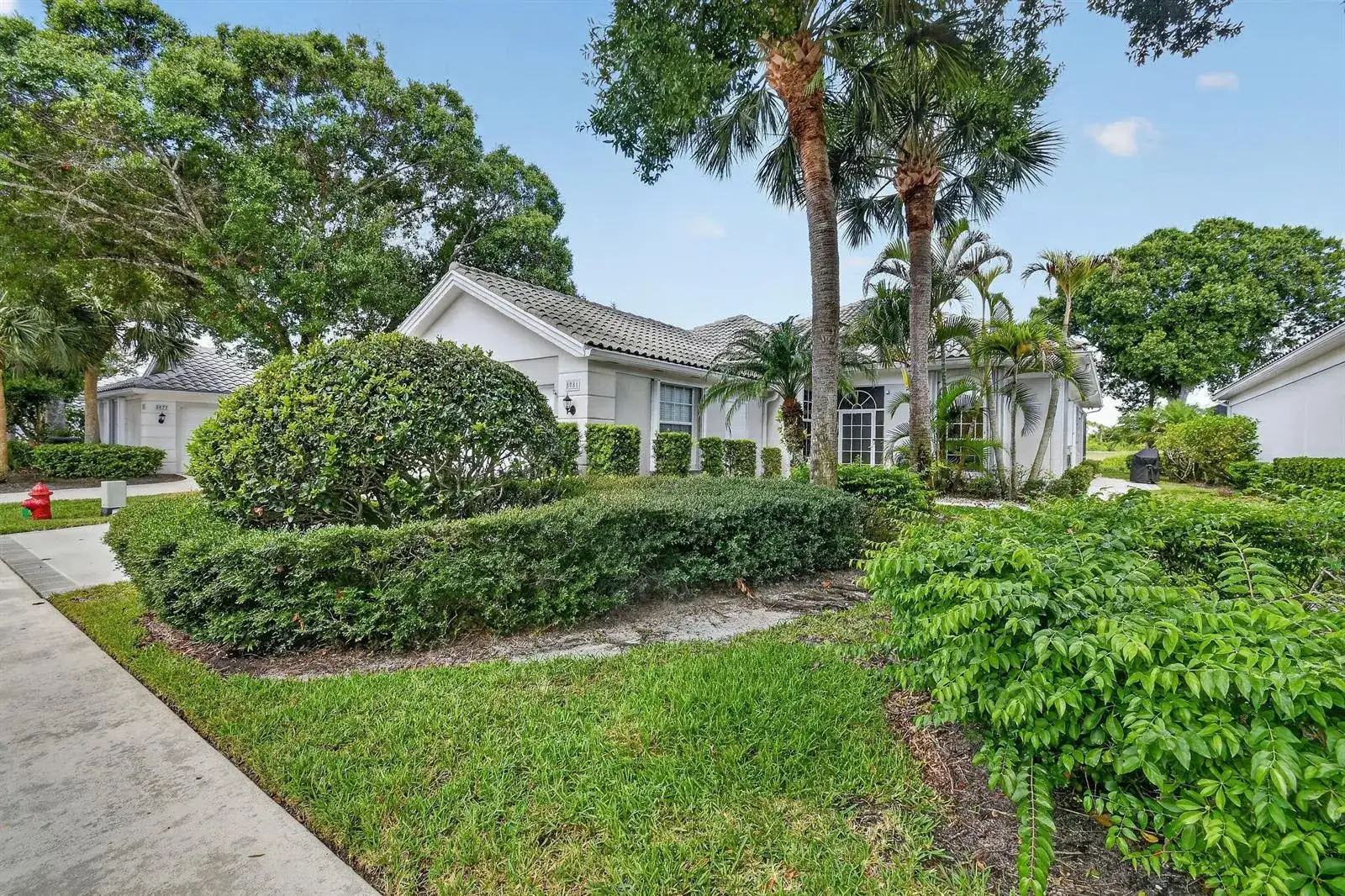 8081 SE Double Tree Drive, Hobe Sound FL 33455 photo 2