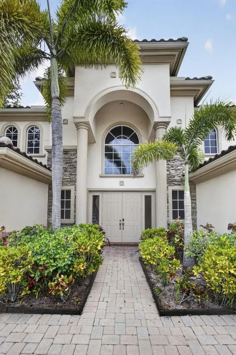 625 Glenfield Way, Royal Palm Beach FL 33411