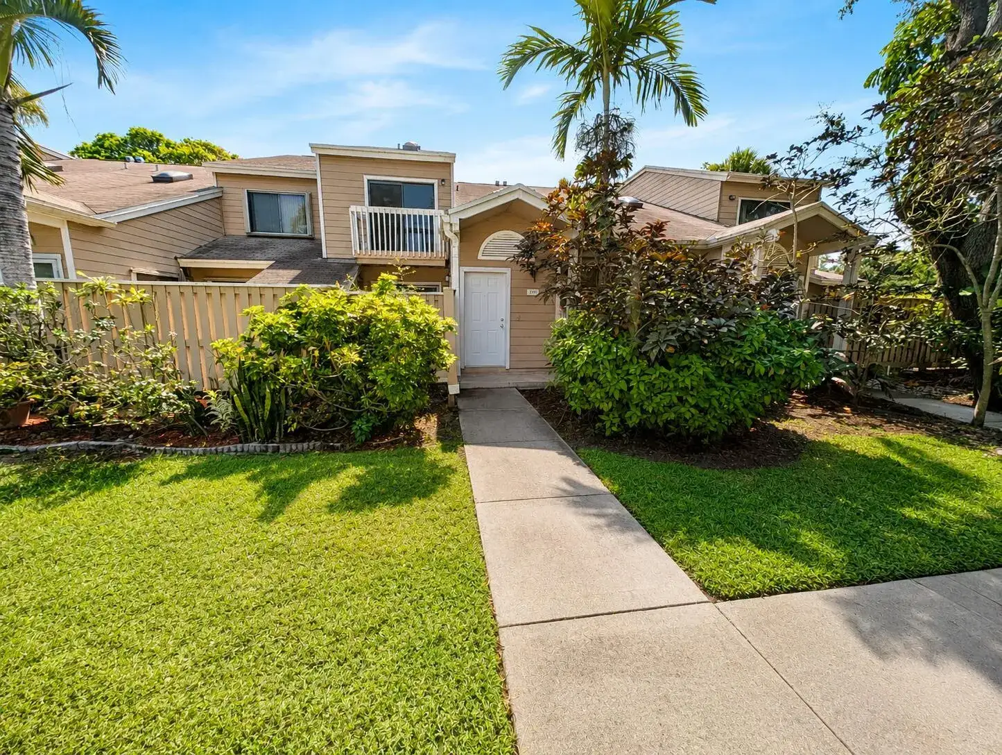 7111 Sportsmans Drive, North Lauderdale FL 33068