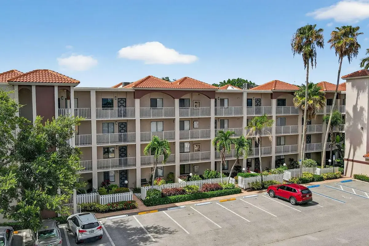 6193 Pointe Regal Circle # 402, Delray Beach FL 33484